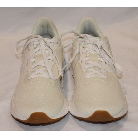 New Balance Fresh Foam Women's Arishi v4 SZ 6.5 BEIGE NIB - Picture 3 of 6